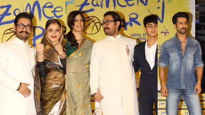 Celebrities Attend Movie Screening of Sitaare Zameen Par - Gallery