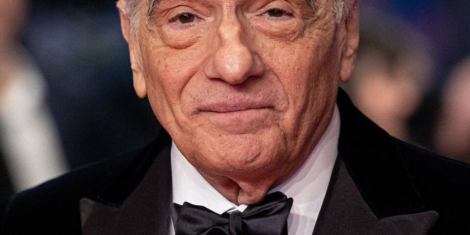 Celebrities and Fans Respond to Passing of 'Generational Talent' at Age 82