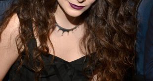 18 Celebrities Who Are Surprisingly Younger Than You Think, From Florence Pugh To Post Malone